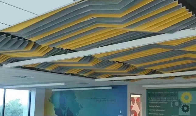 18170958.jpg 聚酯纖維吸音板